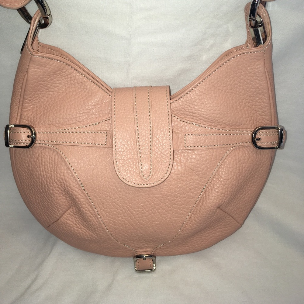 Guia’s purse